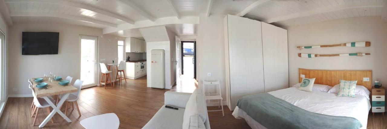Apartment Marina. Casa Marinera Con Terraza Sobre El Mar En Caion